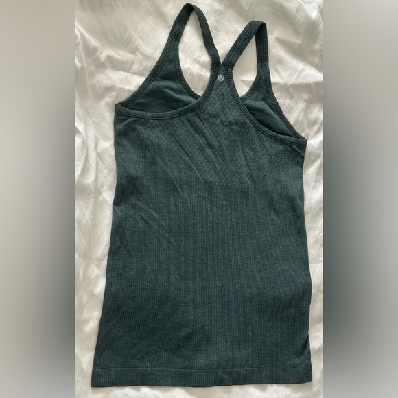 ⭐️ Like New ⭐️  Lululemon: Women's Sleeveless Top- Size 10 - Picture 4 of 8